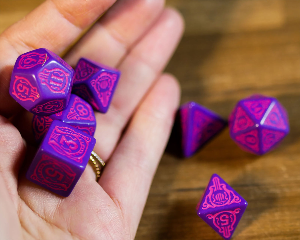 Zdjęcie produktu Wiedźmin - Jaskier Zdobywca Serc RPG Zestaw Kości 7-elementowy z Monetą Kolekcjonerską