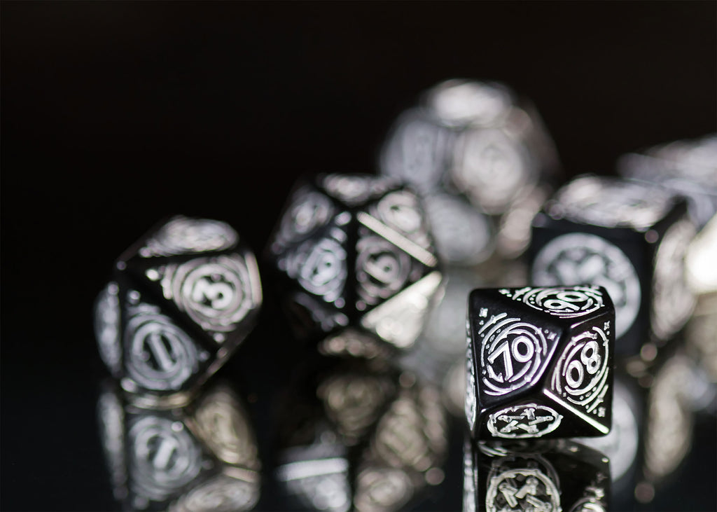 Zdjęcie produktu Wiedźmin - Yennefer Obsidian Star RPG Zestaw Kości 7-częściowy z monetą kolekcjonerską