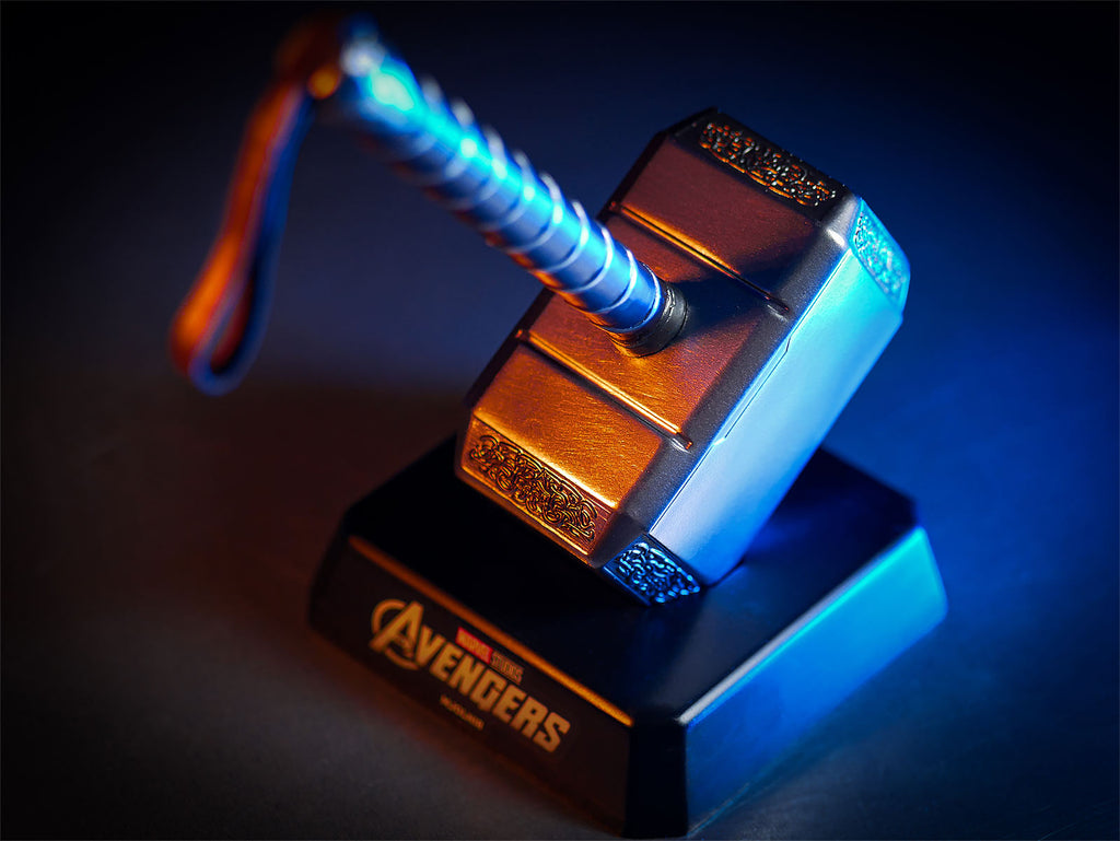 Zdjęcie produktu Thor - replika młota Mjölnira z kolekcji Marvel Museum