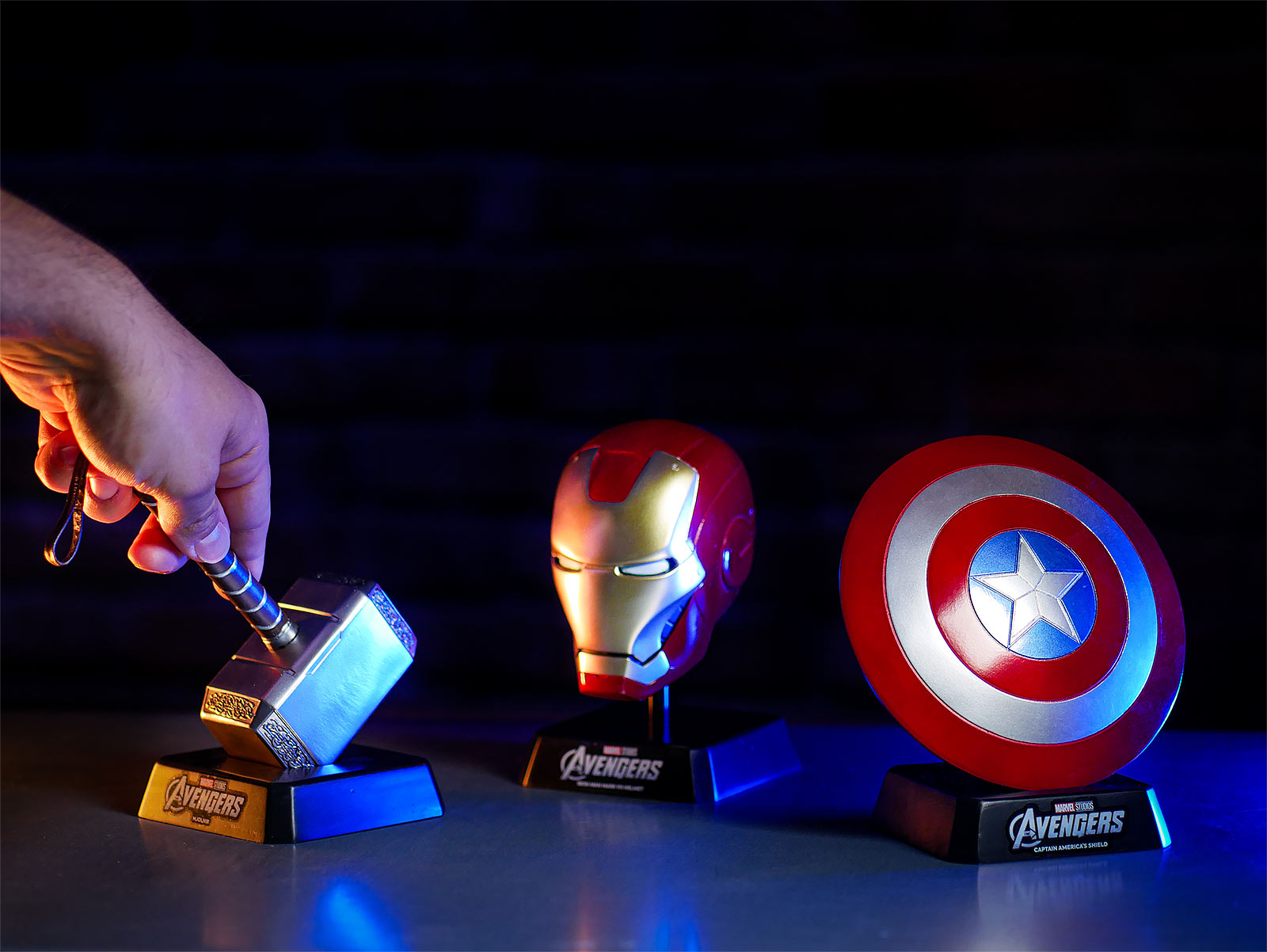 Zdjęcie produktu Thor - replika młota Mjölnira z kolekcji Marvel Museum