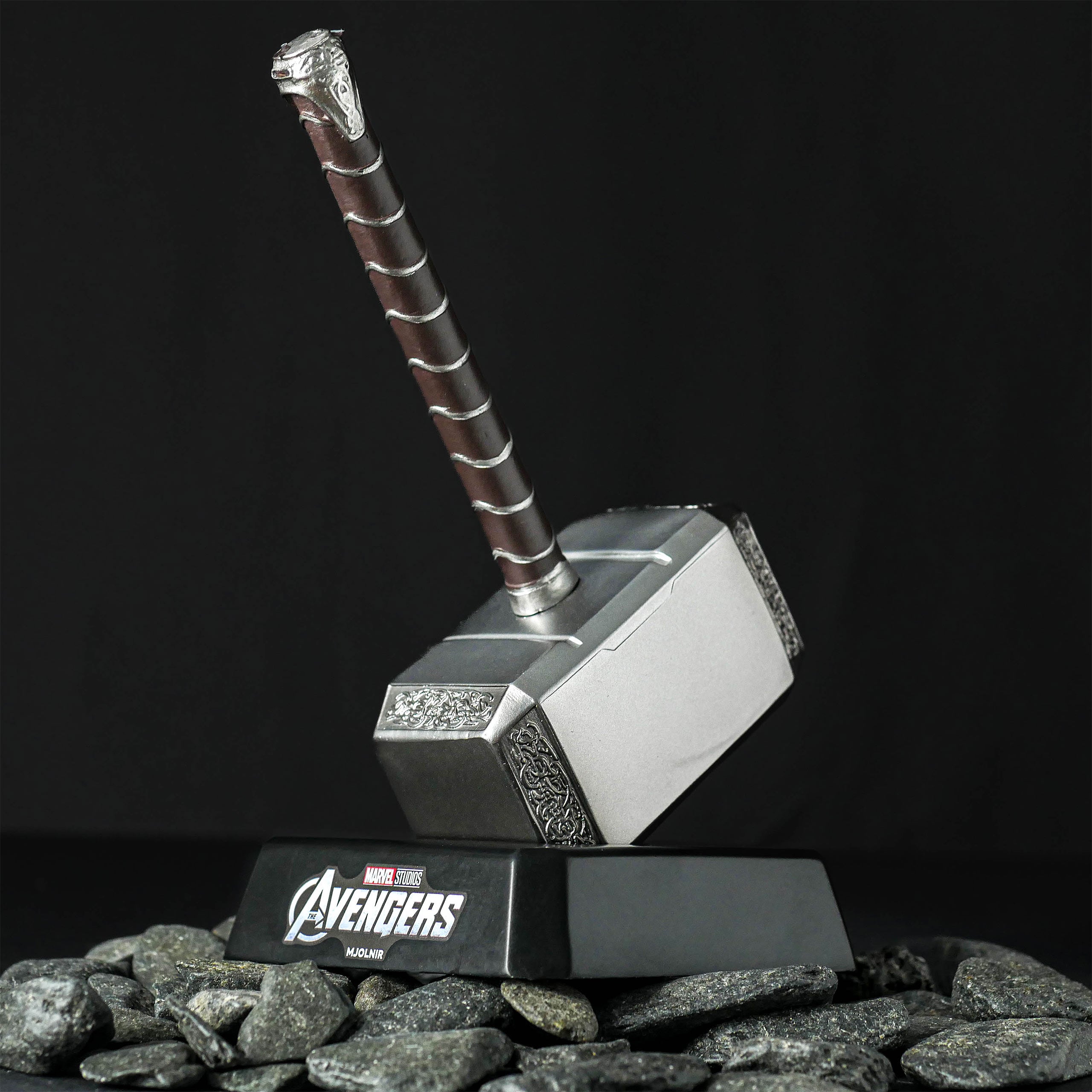 Zdjęcie produktu Thor - replika młota Mjölnira z kolekcji Marvel Museum