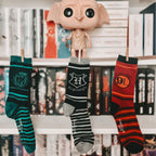 Zdjęcie produktu Skarpetki Hogwarts zestaw 3 par w pudełku prezentowym - Harry Potter