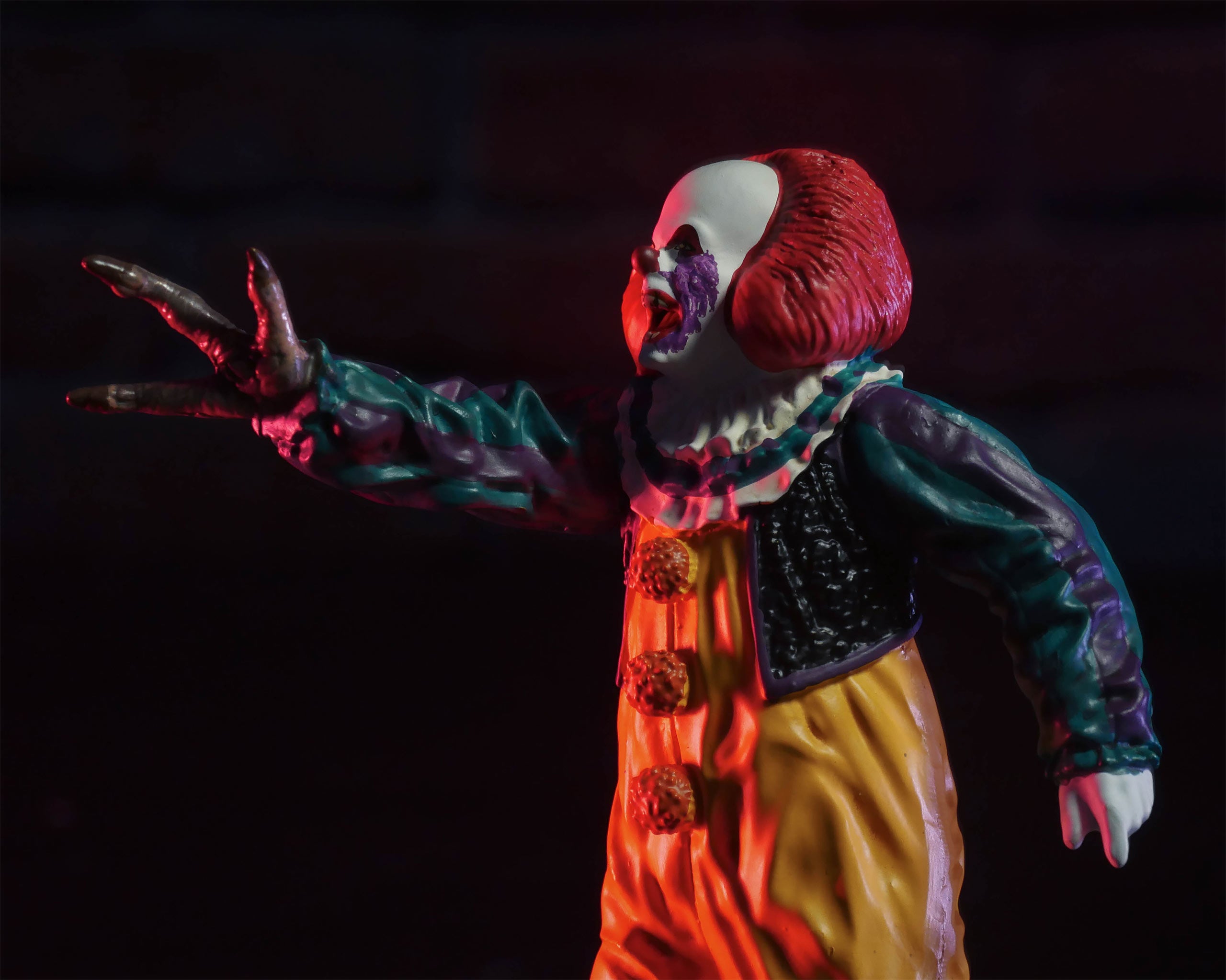 Product image Stephen King's ES - Pennywise 1990 metal figure