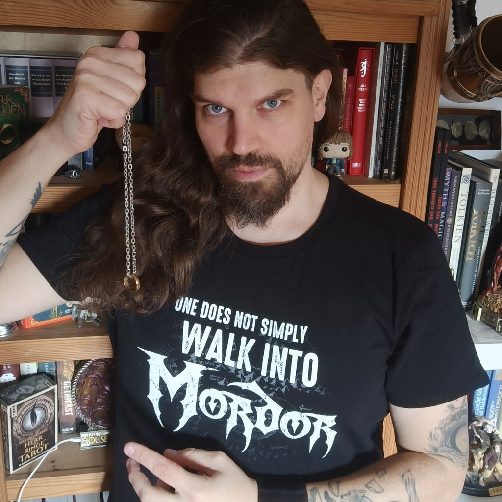 Zdjęcie produktu Władca Pierścieni - Walk Into Mordor T-Shirt czarne
