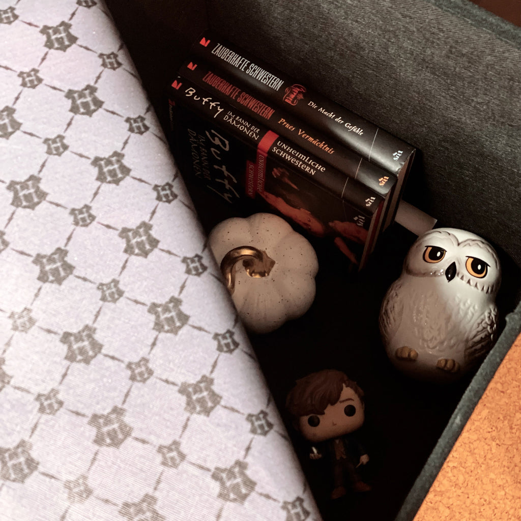 Zdjęcie produktu Harry Potter - Taboret Hogwarts z schowkiem