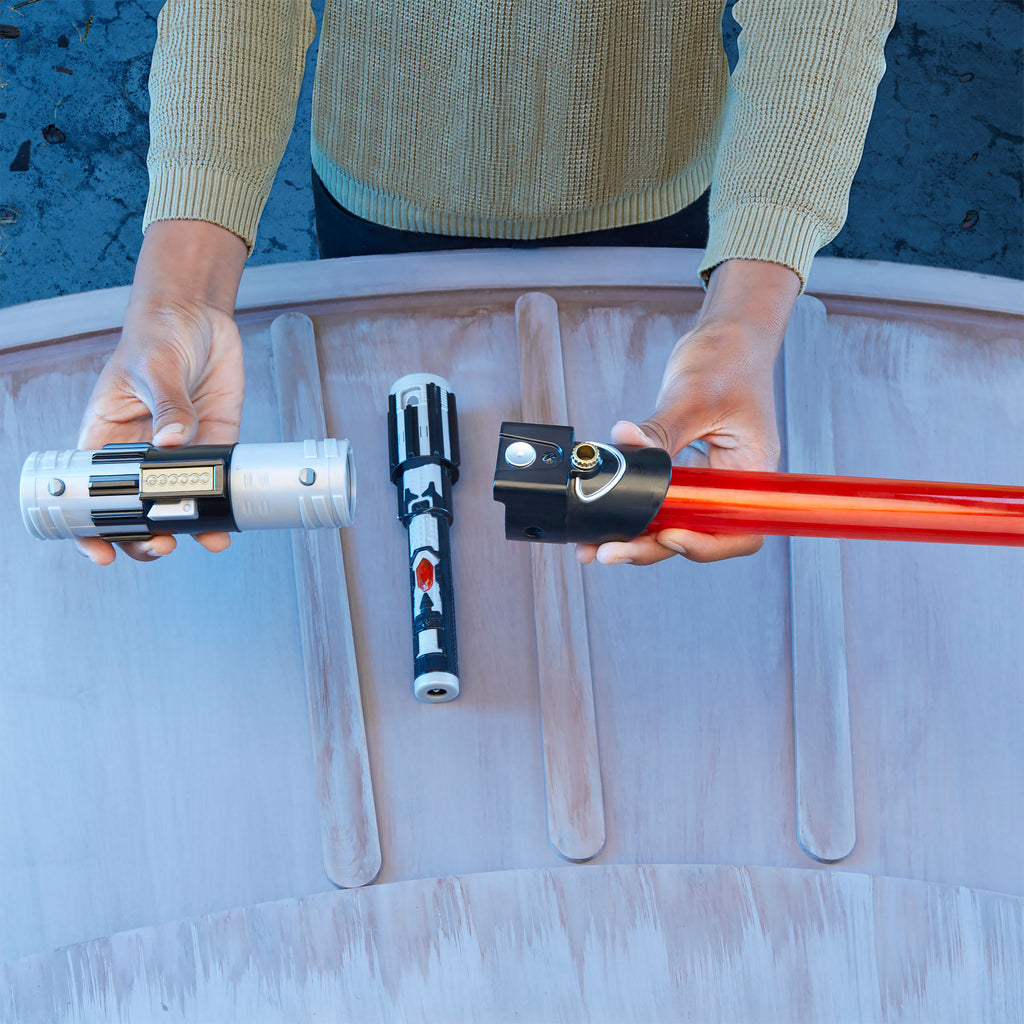 Zdjęcie produktu Star Wars - Miecz świetlny Darth Vader Forge z efektem świetlnym i dźwiękowym