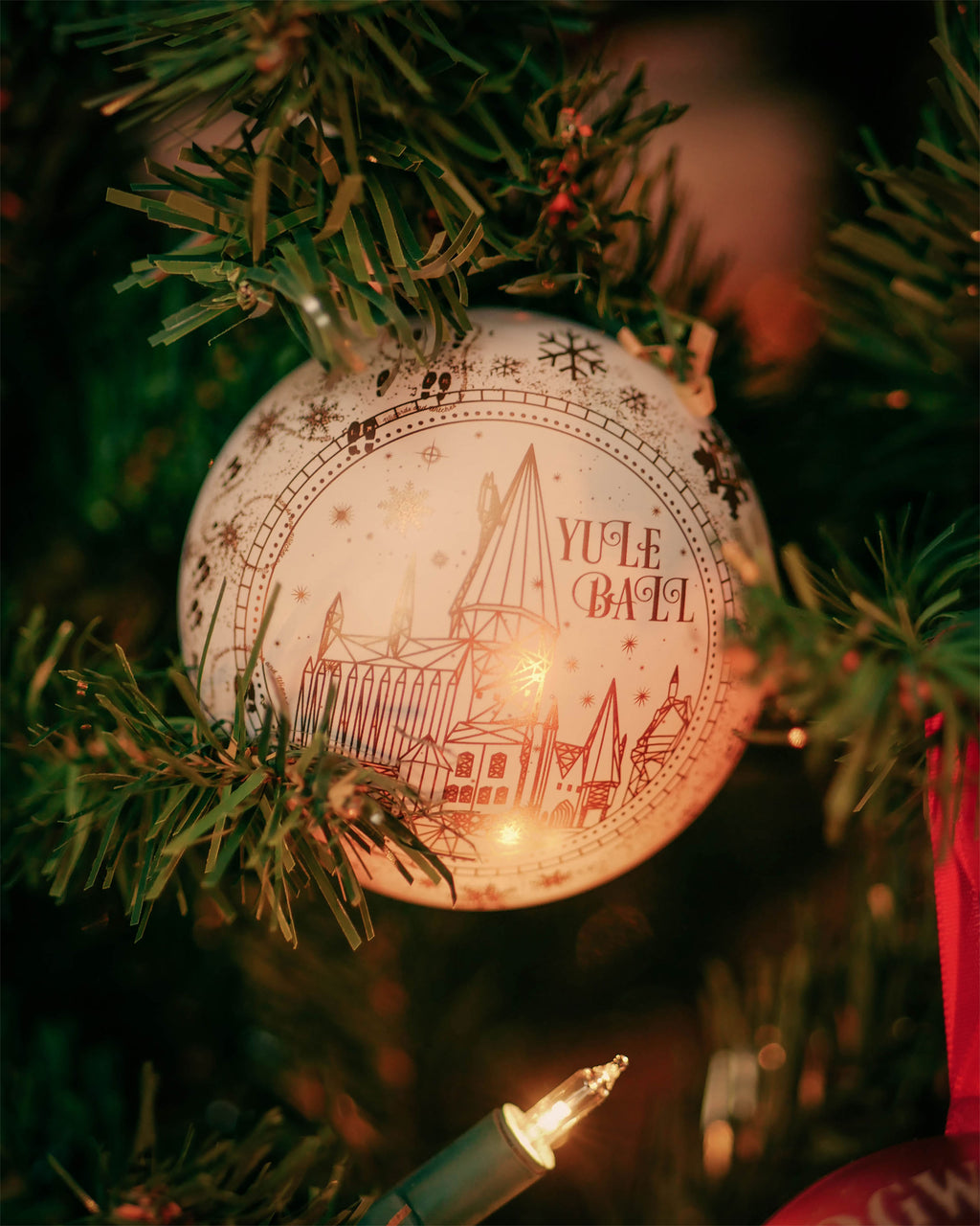 Zdjęcie produktu Harry Potter - Bombka świąteczna Yule Ball z naszyjnikiem
