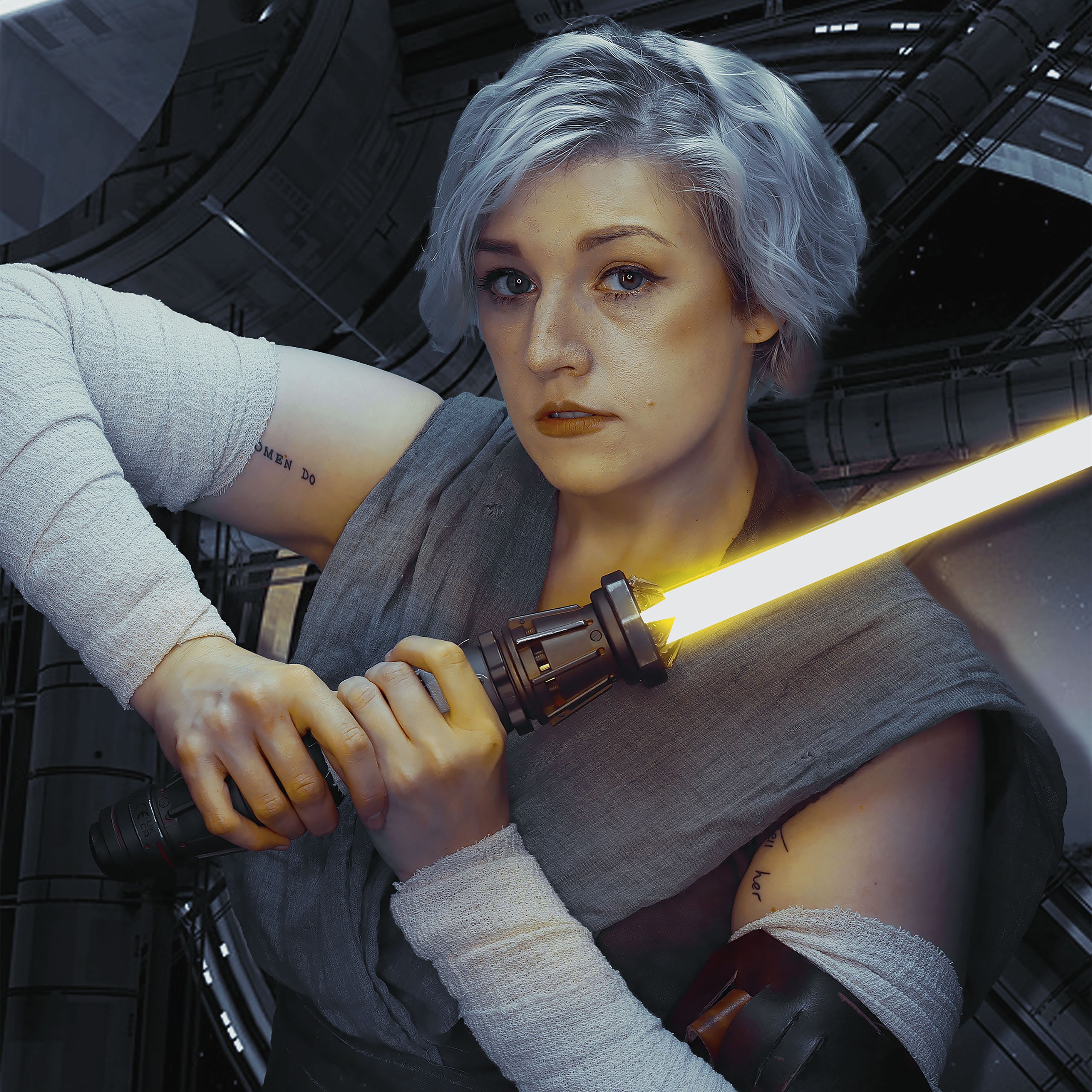 Zdjęcie produktu Star Wars - Rey Skywalker Force FX Elite Miecz Świetlny