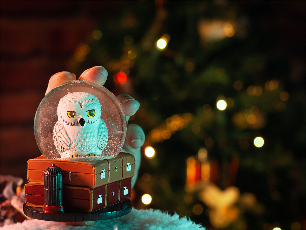 Zdjęcie produktu Harry Potter - Śnieżna kula z brokatem Hedwiga
