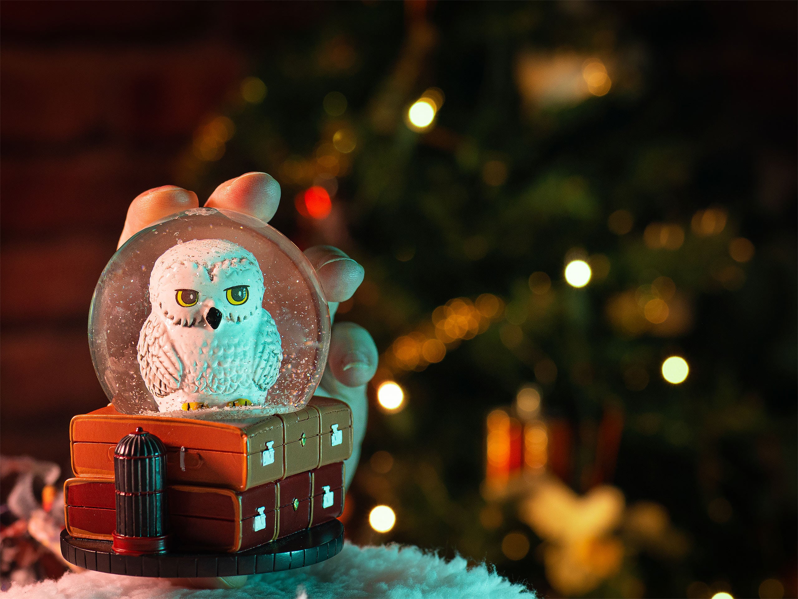 Zdjęcie produktu Harry Potter - Śnieżna kula z brokatem Hedwiga