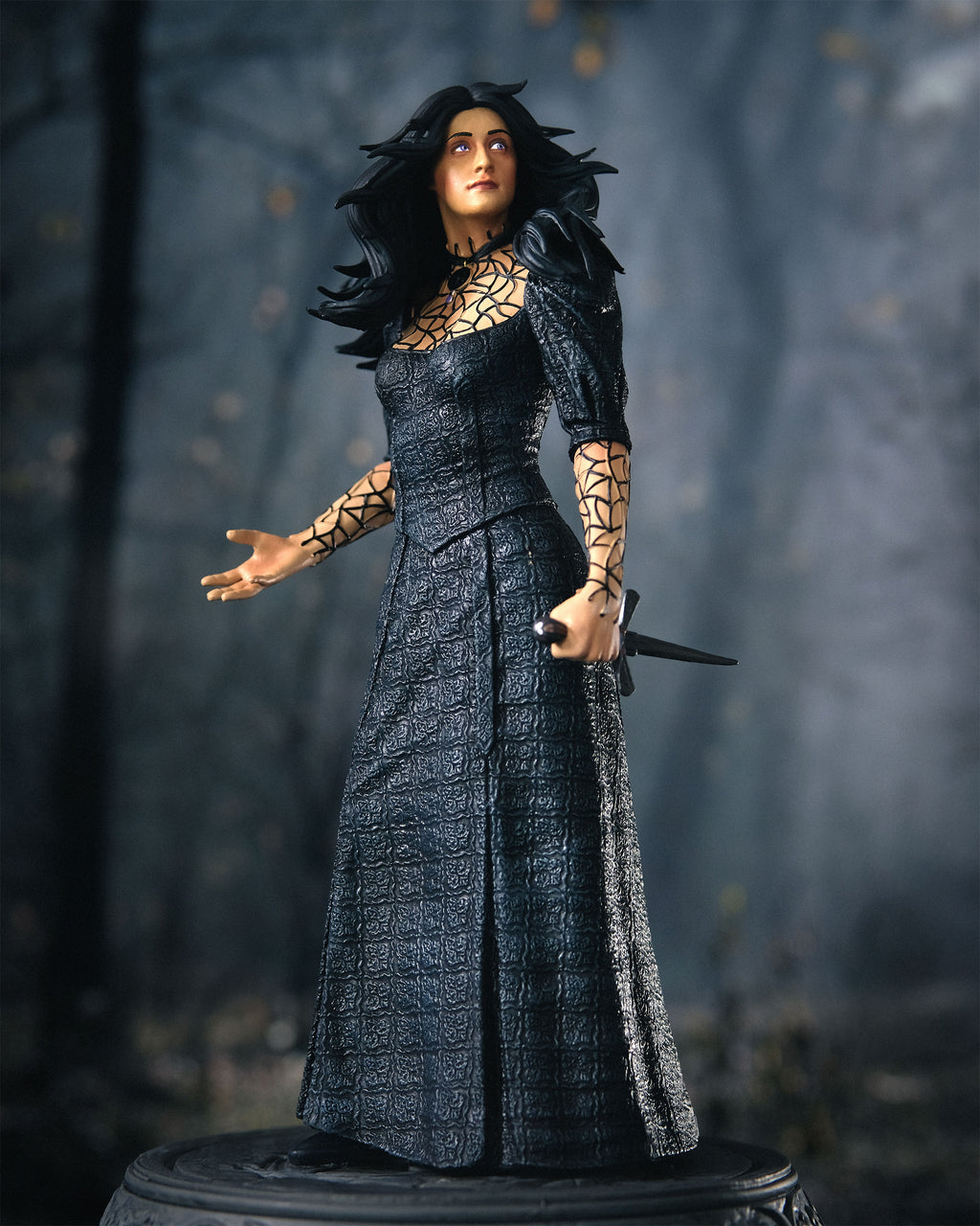 Zdjęcie produktu Wiedźmin - Figurka Yennefer