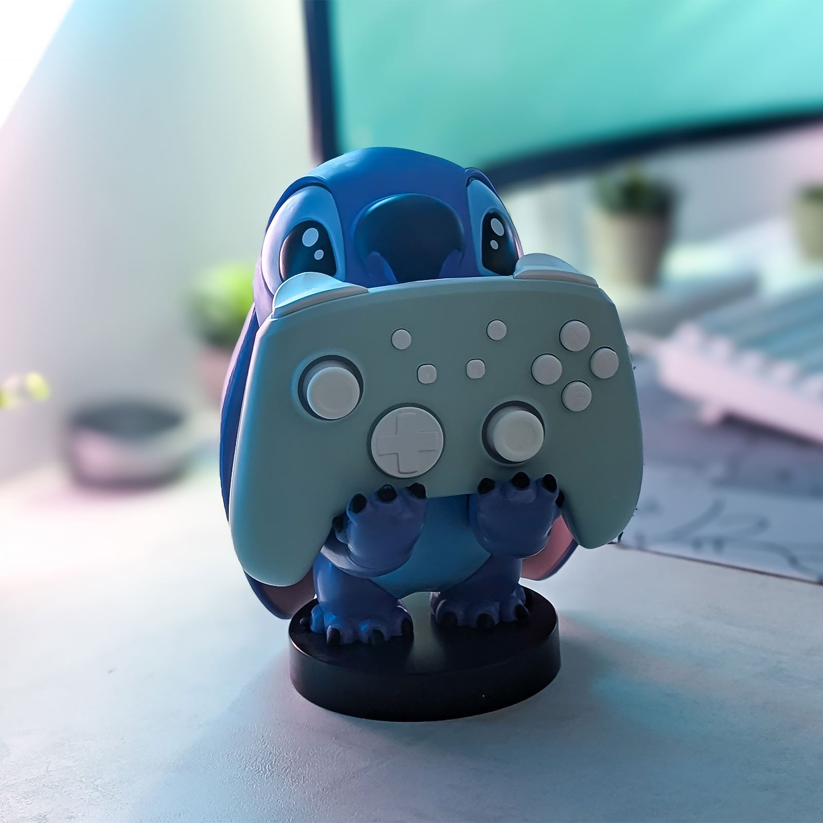 Product image Lilo & Stitch - Cable Guy Figure