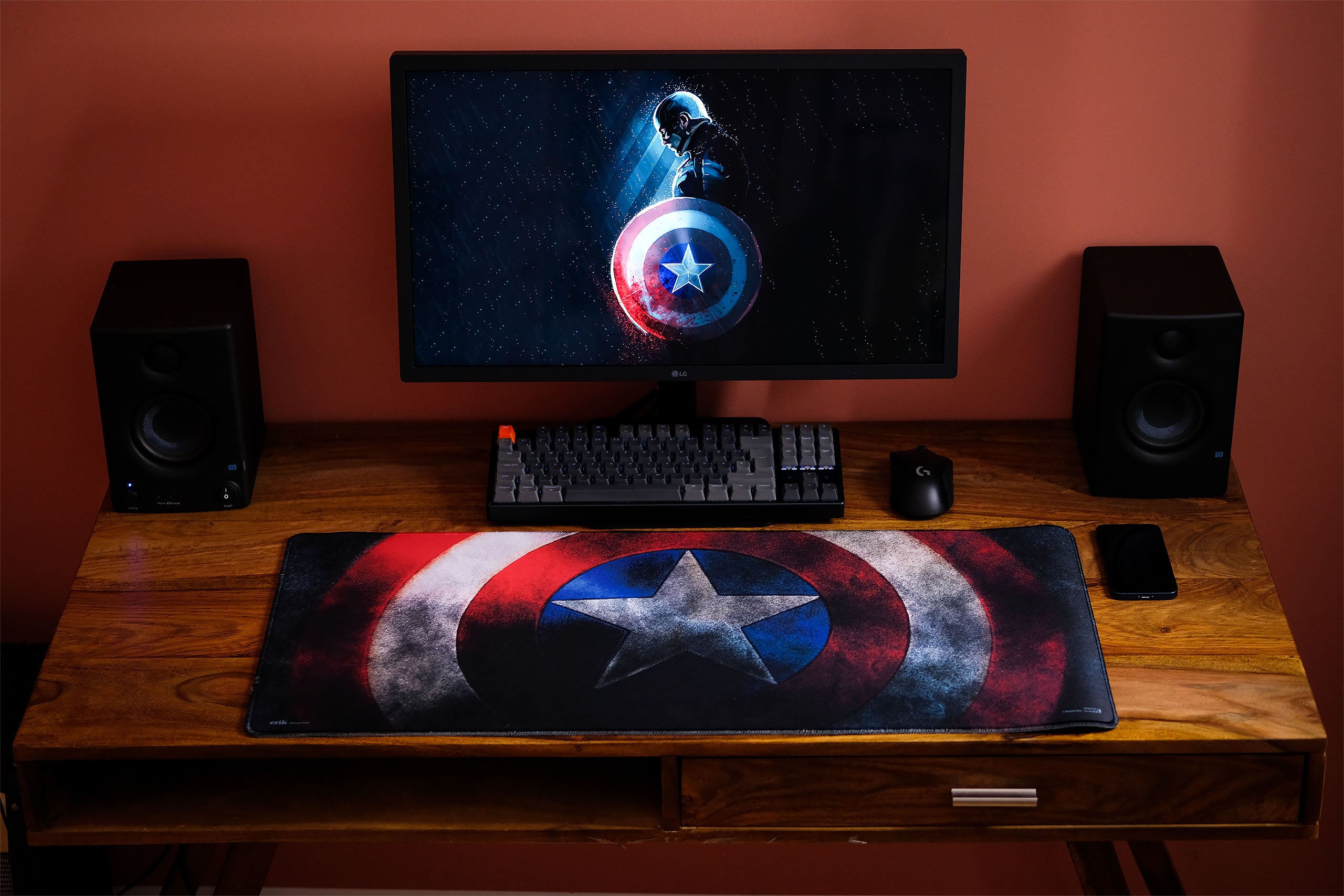 Zdjęcie produktu Captain America - Podkładka pod mysz w kształcie tarczy