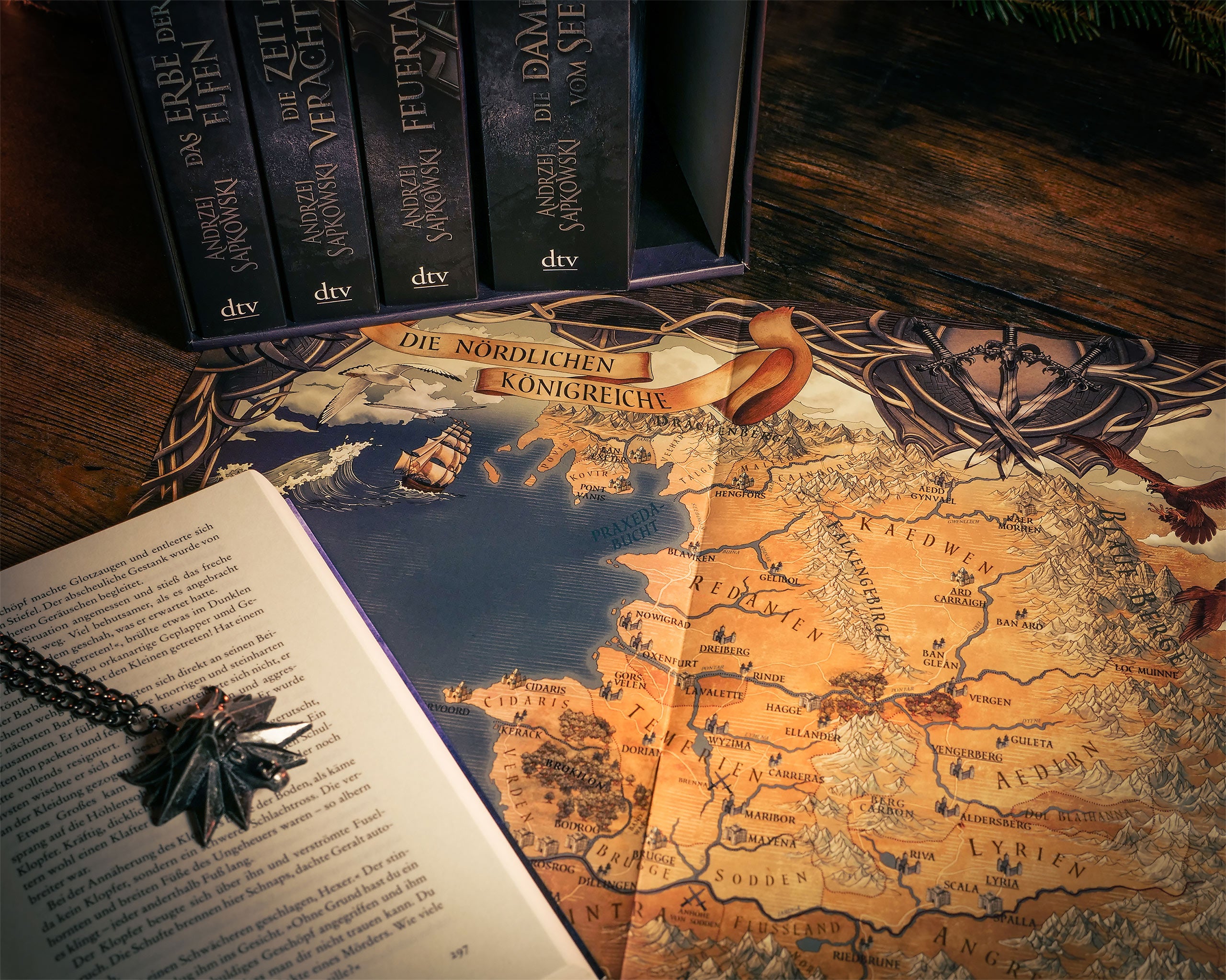 Product image The 5 volumes of the Witcher Saga in a slipcase
