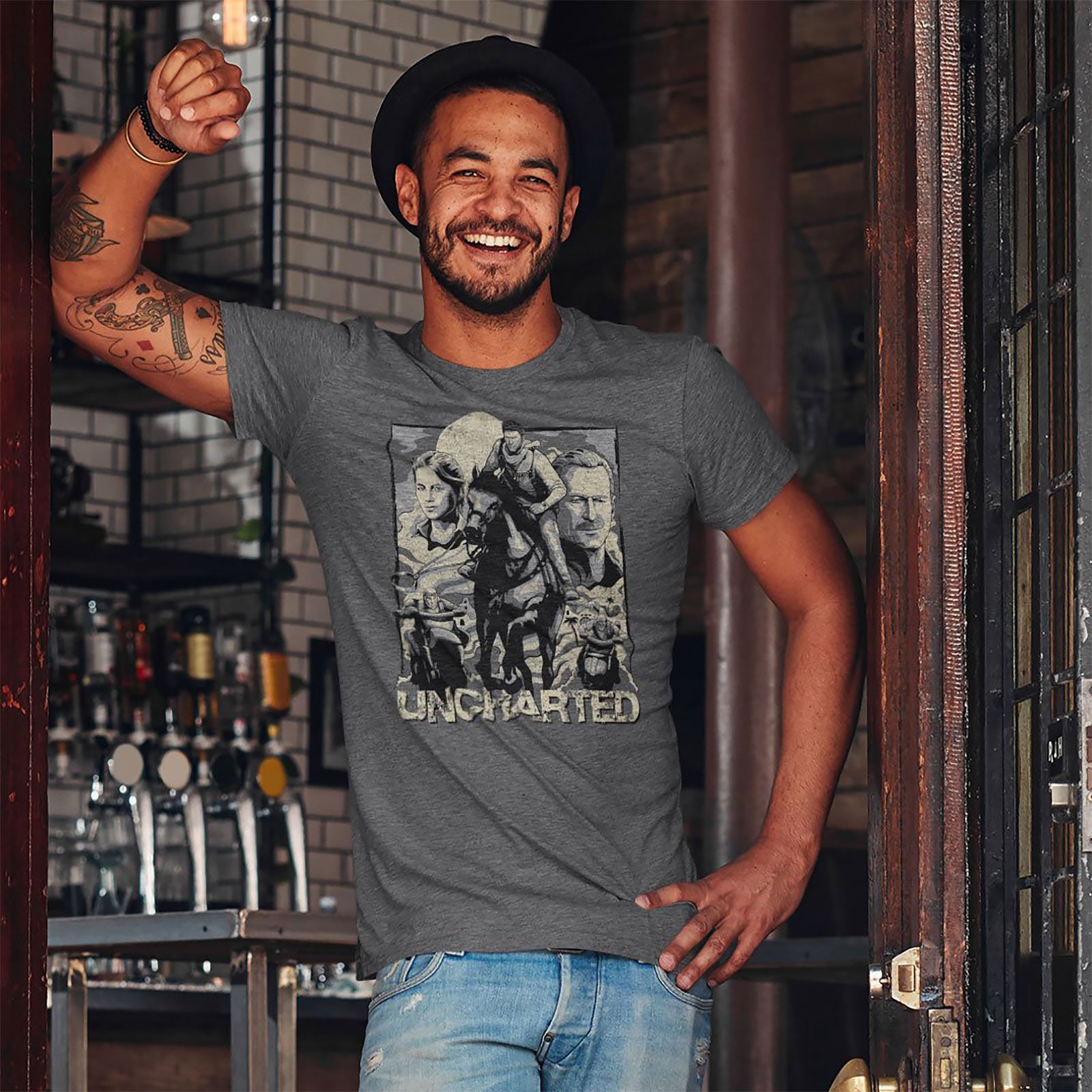 Zdjęcie produktu Uncharted - Cover Page T-Shirt szare