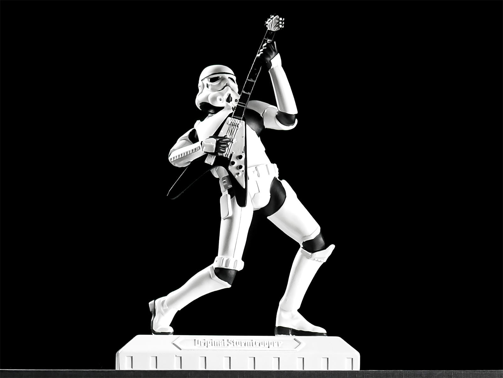 Zdjęcie produktu Figurka Stormtrooper Rockstar - Star Wars