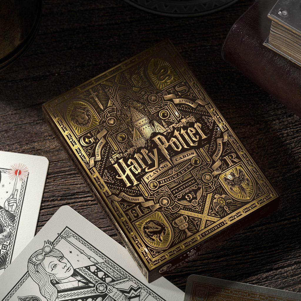 Zdjęcie produktu Harry Potter - Hufflepuff Gra Karciana Deluxe Edition