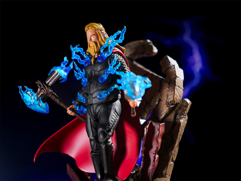 Zdjęcie produktu Avengers Endgame - Thor Diorama Figura
