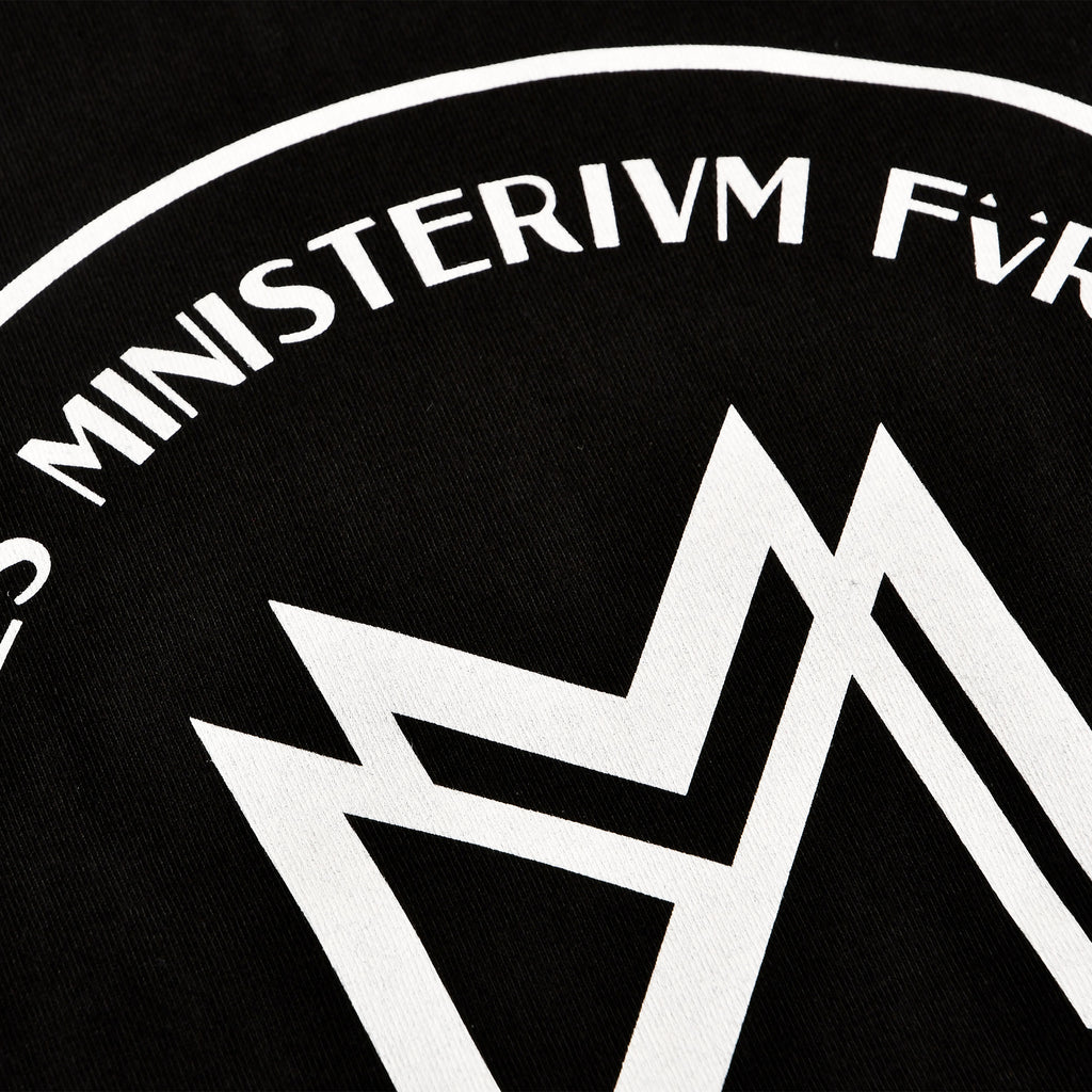 Zdjęcie produktu Czarna koszulka Niemieckie Ministerstwo Magii - Fantastyczne Zwierzęta