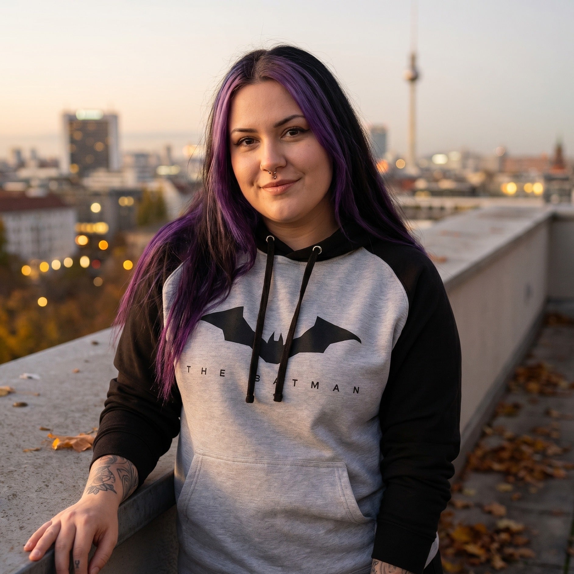 Zdjęcie produktu The Batman - Logo Baseball Hoodie szaro-czarny