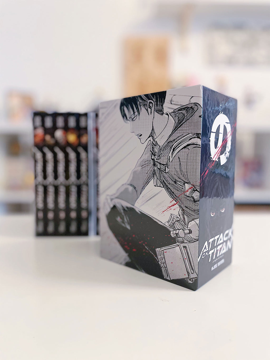 Zdjęcie produktu Attack on Titan - Kolekcjonerskie pudełko tomy 11-15