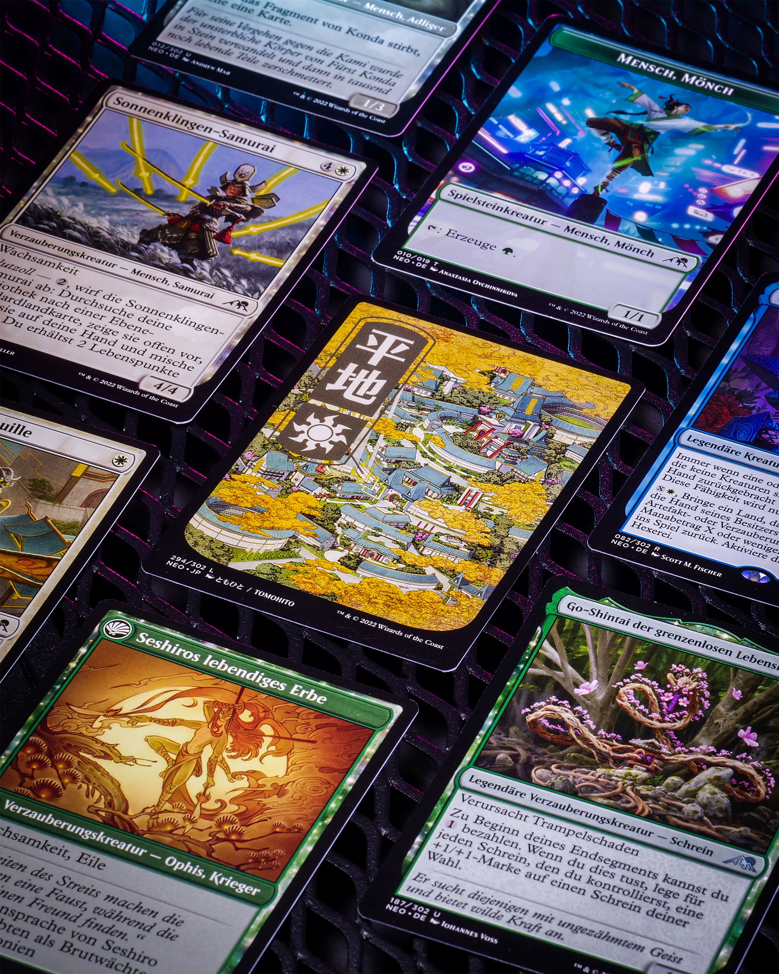 Zdjęcie produktu Magic The Gathering - Kamigawa Neon-Dynastia Zestaw Kolekcjonerski Booster