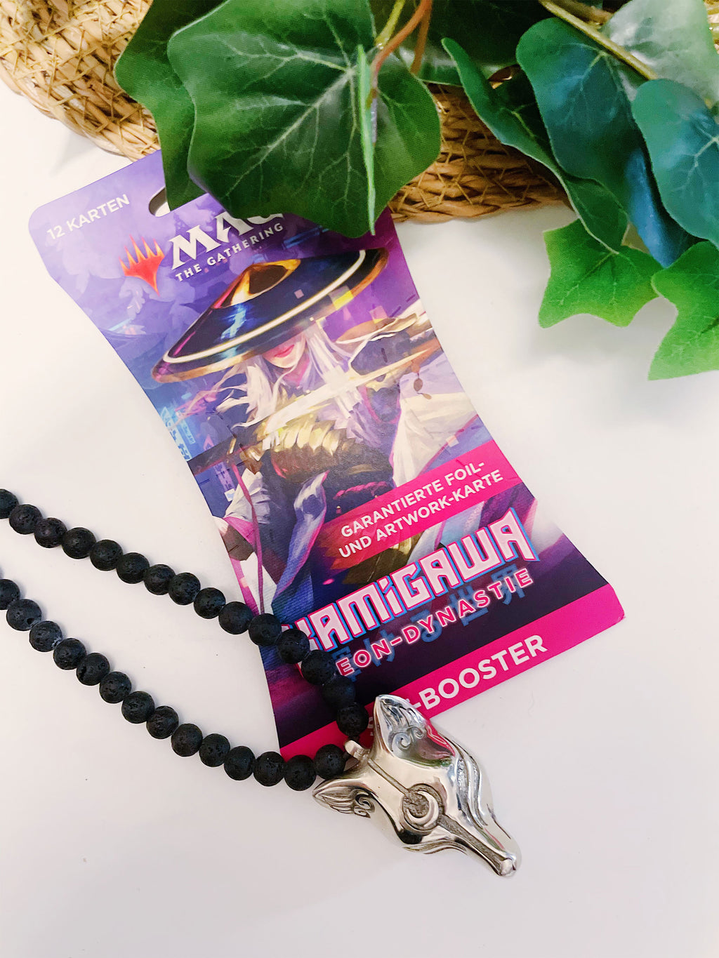 Zdjęcie produktu Magic The Gathering - Kamigawa Neon-Dynastia Set Booster