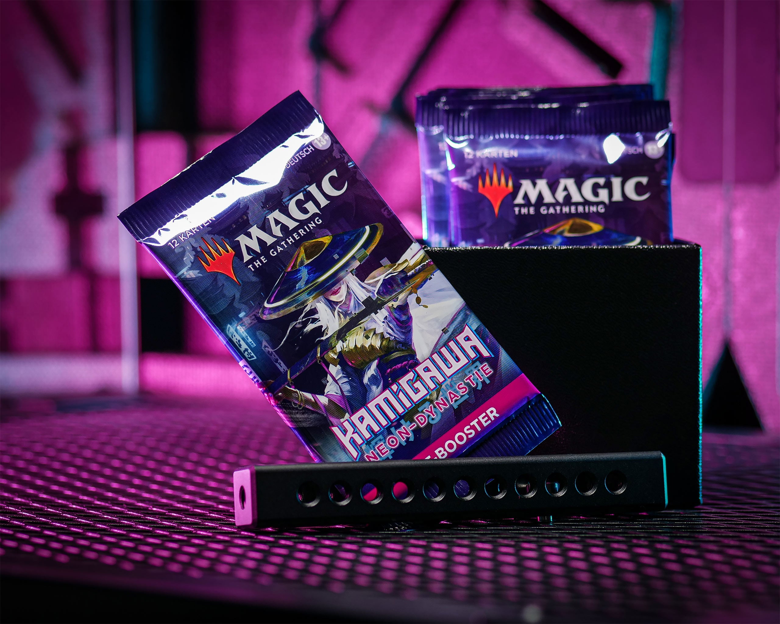 Product image Magic The Gathering - Kamigawa Neon Dynasty Bundle