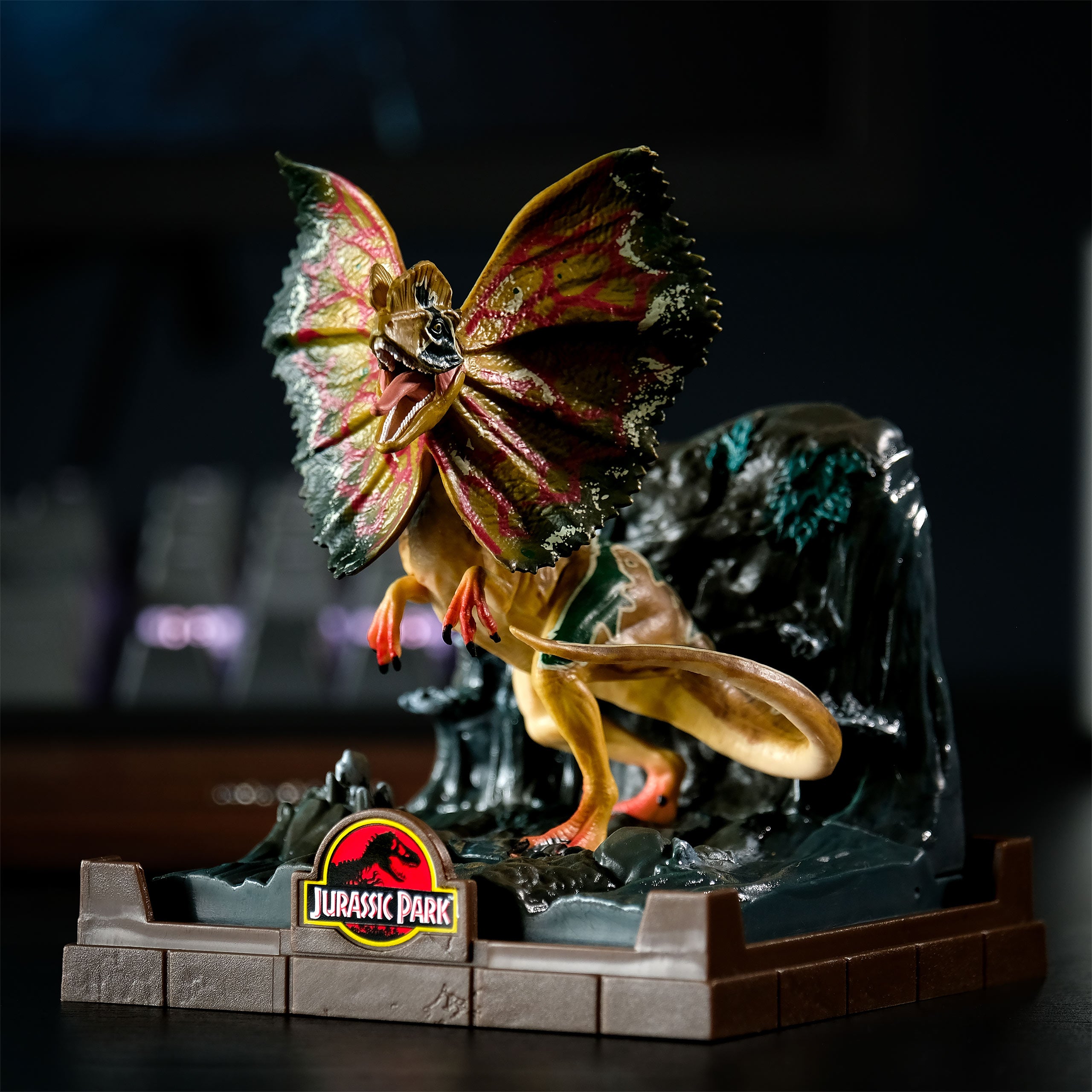 Zdjęcie produktu Jurassic Park - Figura Dilophosaurus