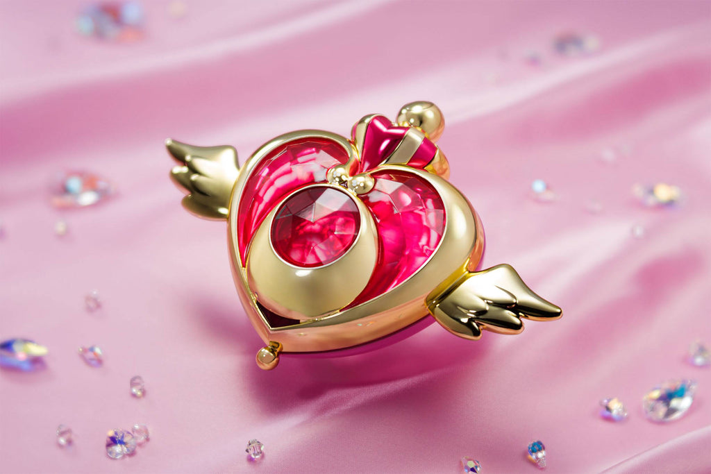Zdjęcie produktu Sailor Moon - Broszka Crisis Moon Compact z efektami świetlnymi i dźwiękowymi