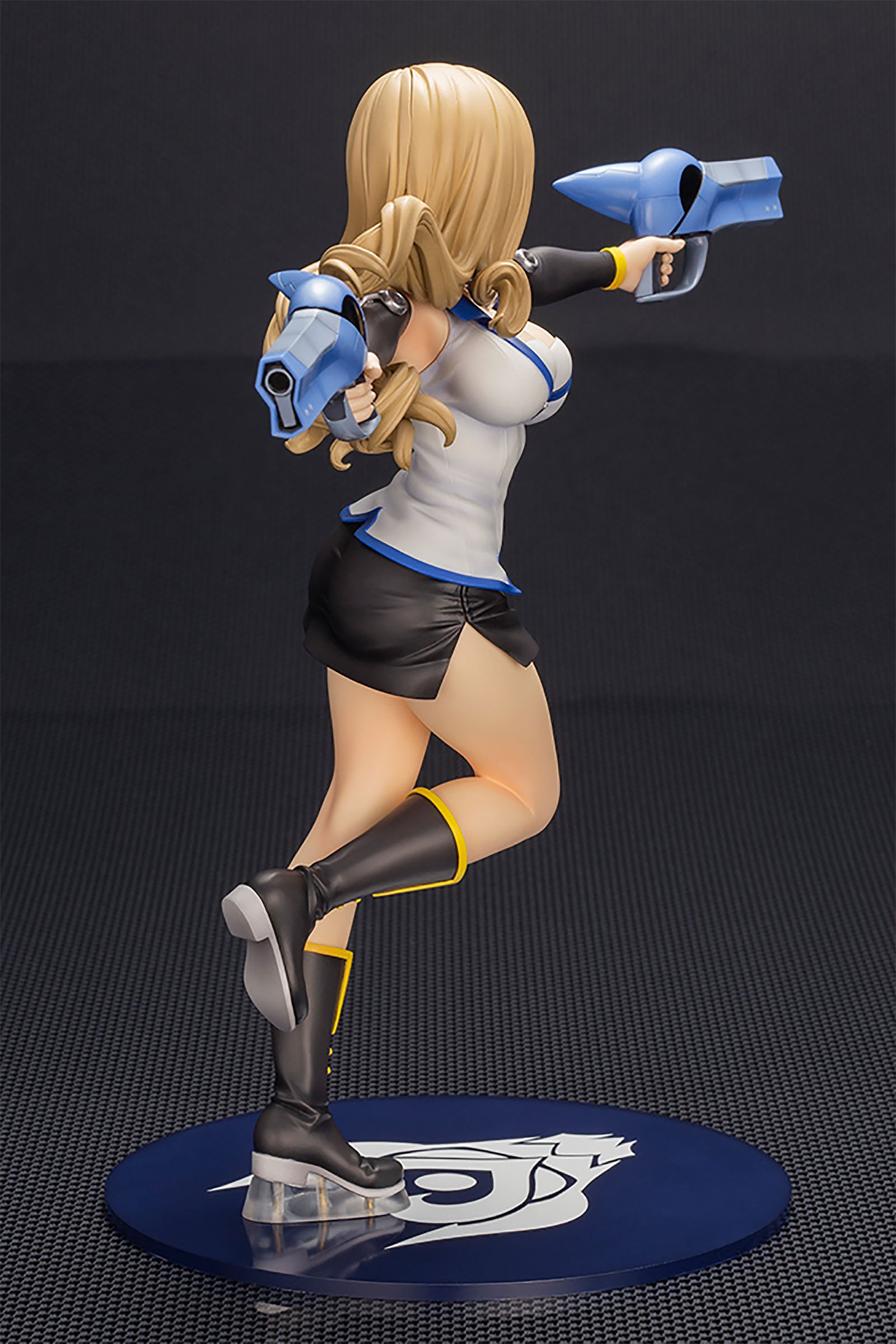 Zdjęcie produktu Edens Zero - Rebecca Bluegarden ARTFX J Statue Bonus Edition