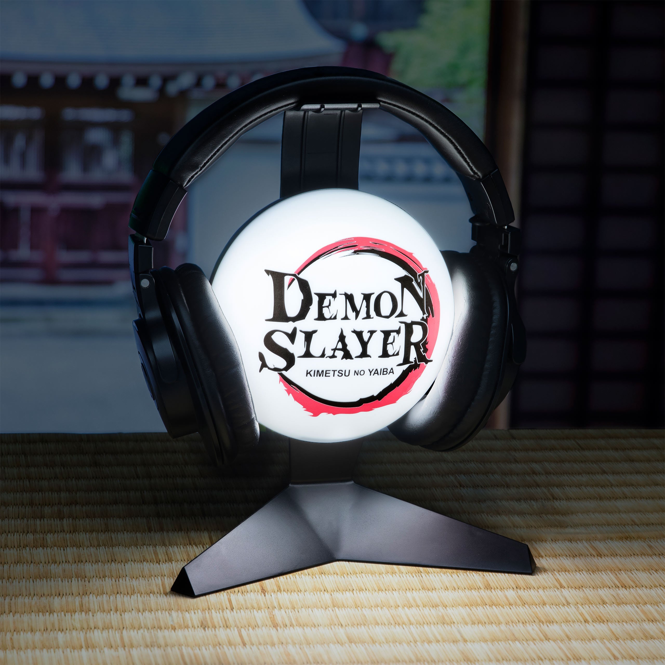 Zdjęcie produktu Demon Slayer - Stojak na słuchawki z logo i światłem