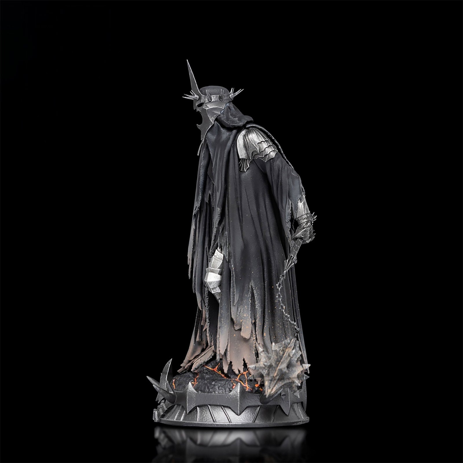 Zdjęcie produktu Władca Pierścieni - Król Czarnoksiężnik z Angmaru Saga BDS Art Scale Deluxe Statue