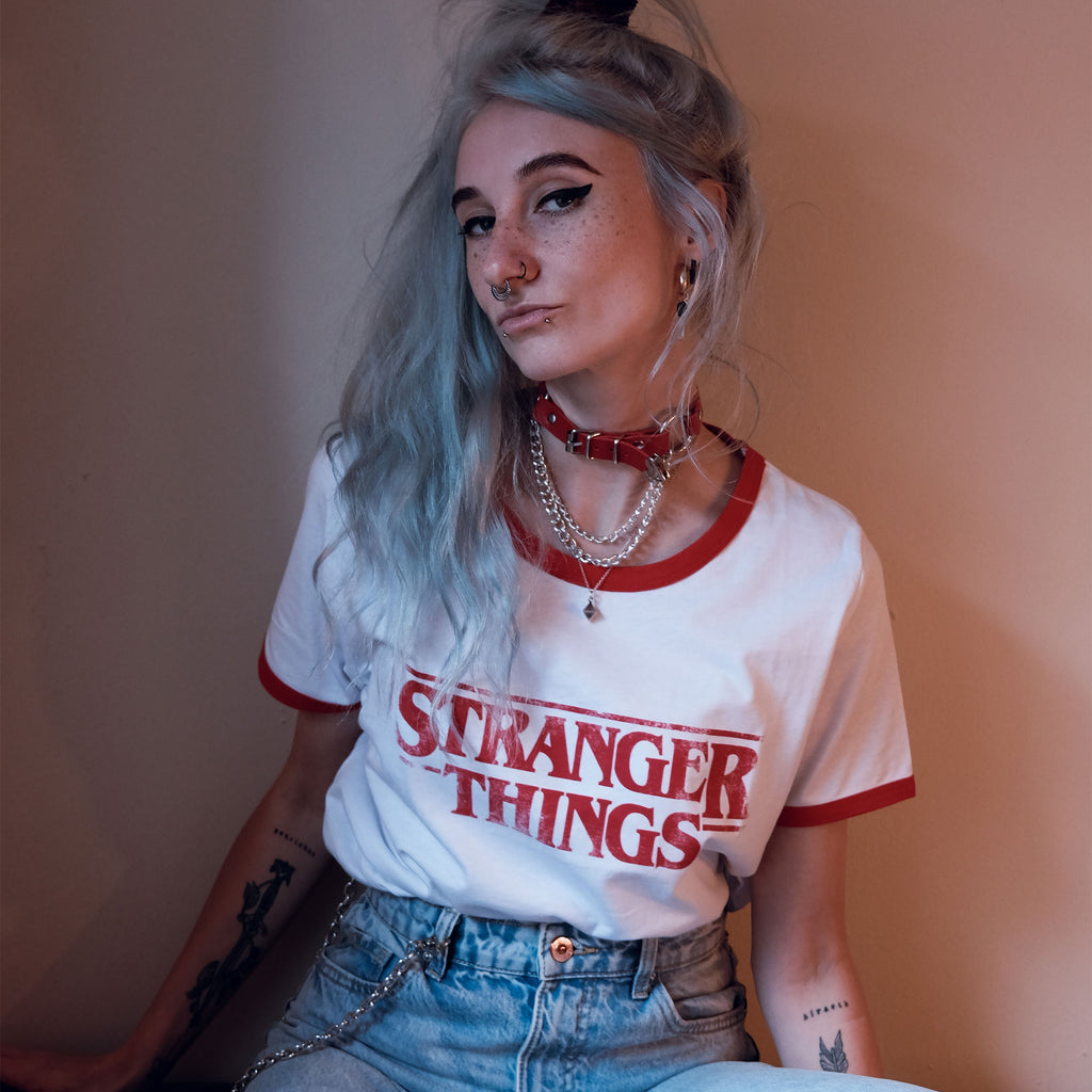 Zdjęcie produktu Stranger Things - Distressed Logo Crop Top biały