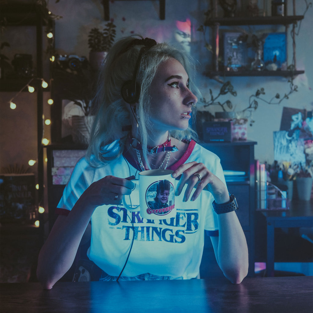 Zdjęcie produktu Stranger Things - Distressed Logo Crop Top biały
