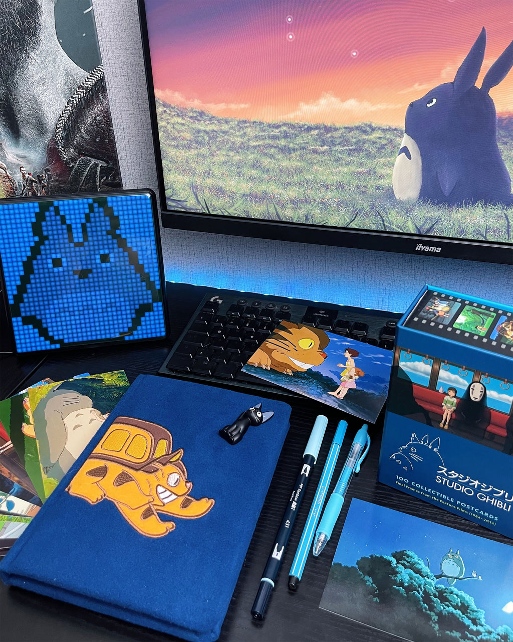 Zdjęcie produktu Mój sąsiad Totoro - Pluszowy Notatnik z Kotobusem