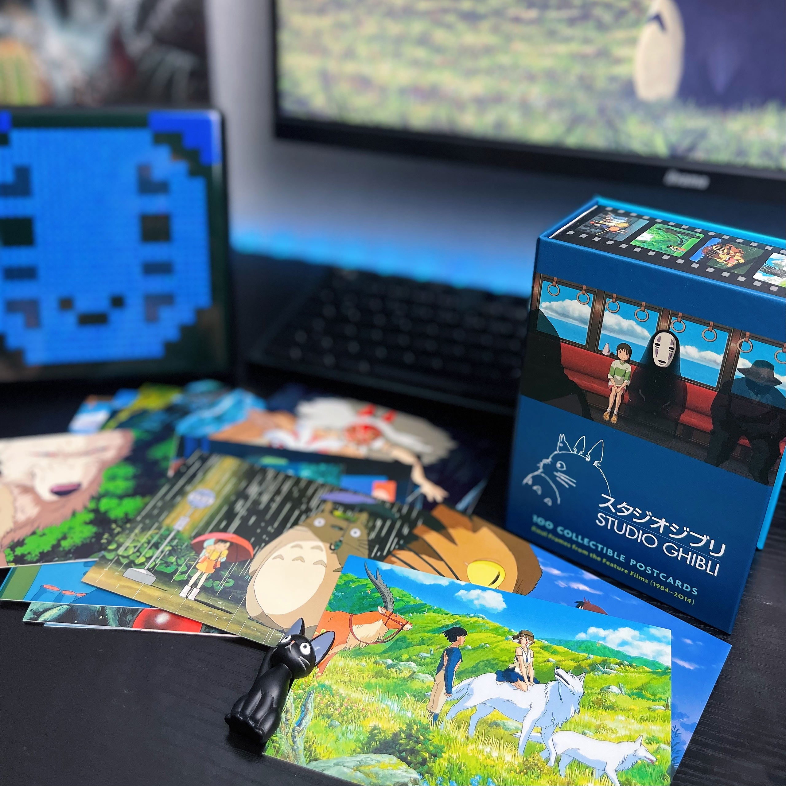 Product image Studio Ghibli - 100 Postcards in Gift Box