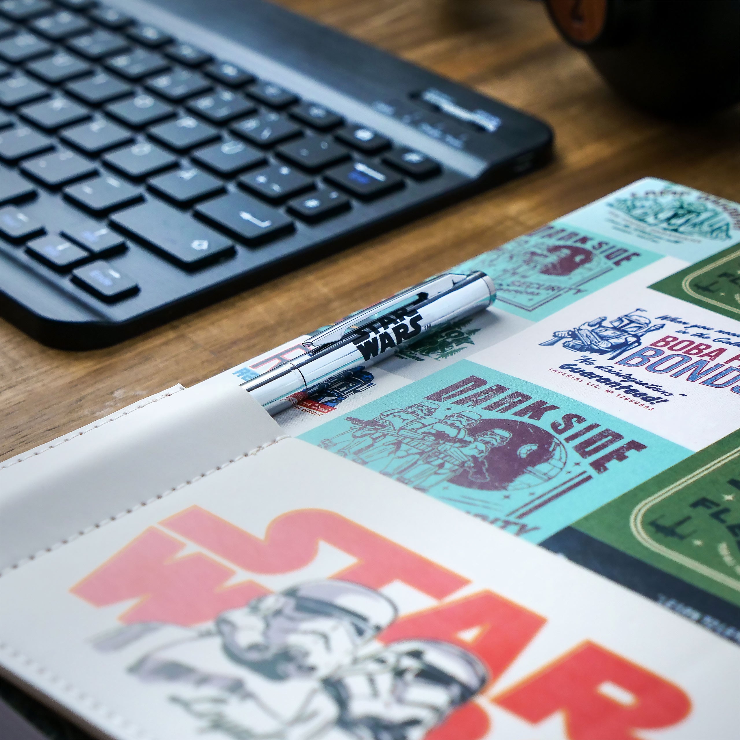Zdjęcie produktu Star Wars - Premiumowy notes 'Loyal to the Empire' z długopisem