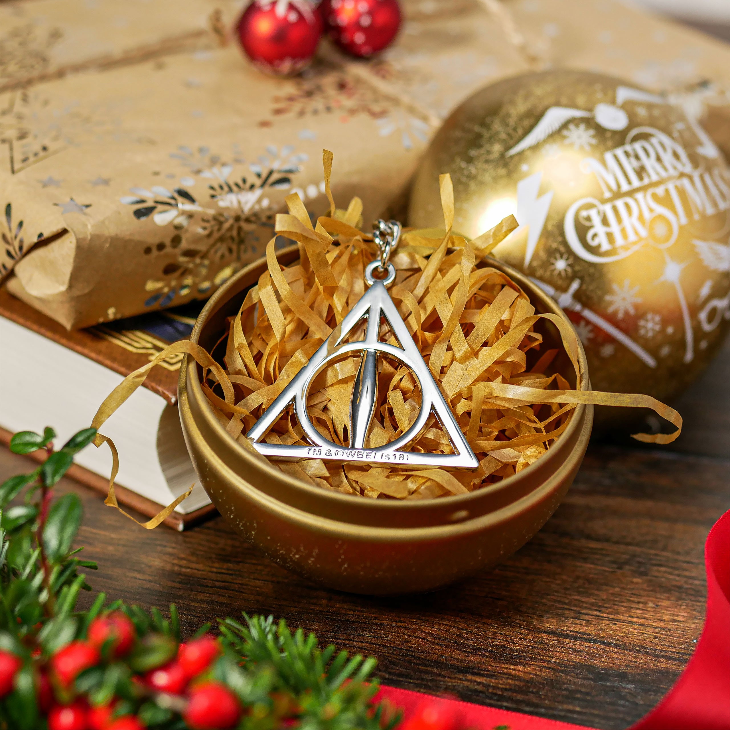 Zdjęcie produktu Harry Potter - Bombka świąteczna z breloczkiem Insygnia Śmierci