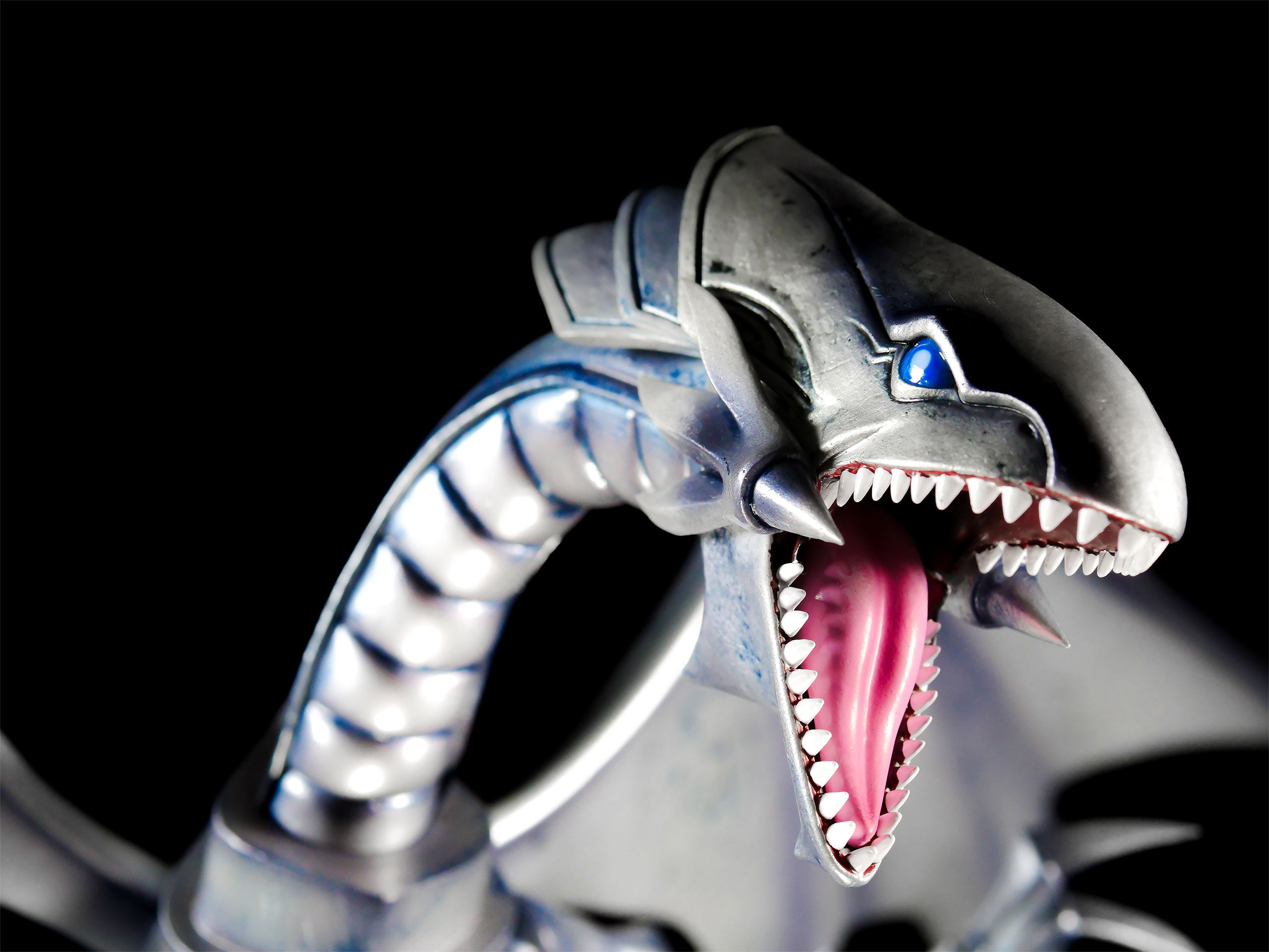 Zdjęcie produktu Yu-Gi-Oh! - Białooki Biały Smok Statua
