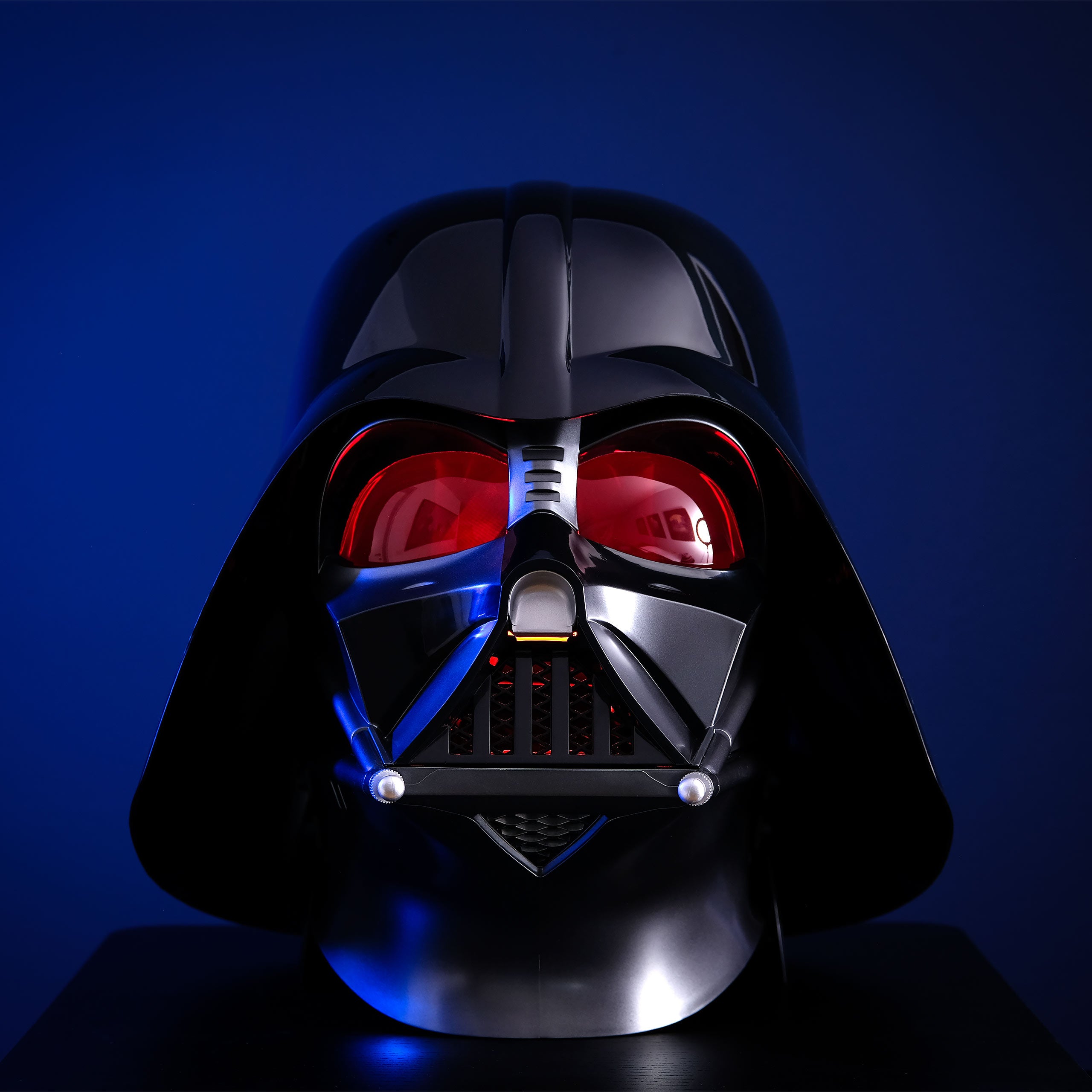 Zdjęcie produktu Replika hełmu Dartha Vadera z efektami dźwiękowymi - Star Wars