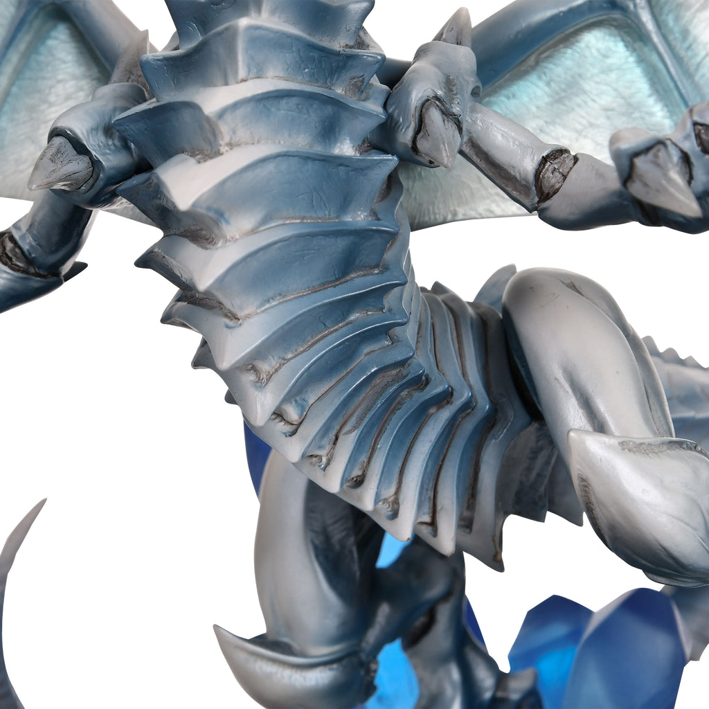 Zdjęcie produktu Yu-Gi-Oh! - Niebieskooki Biały Smok Holographic Edition Figura