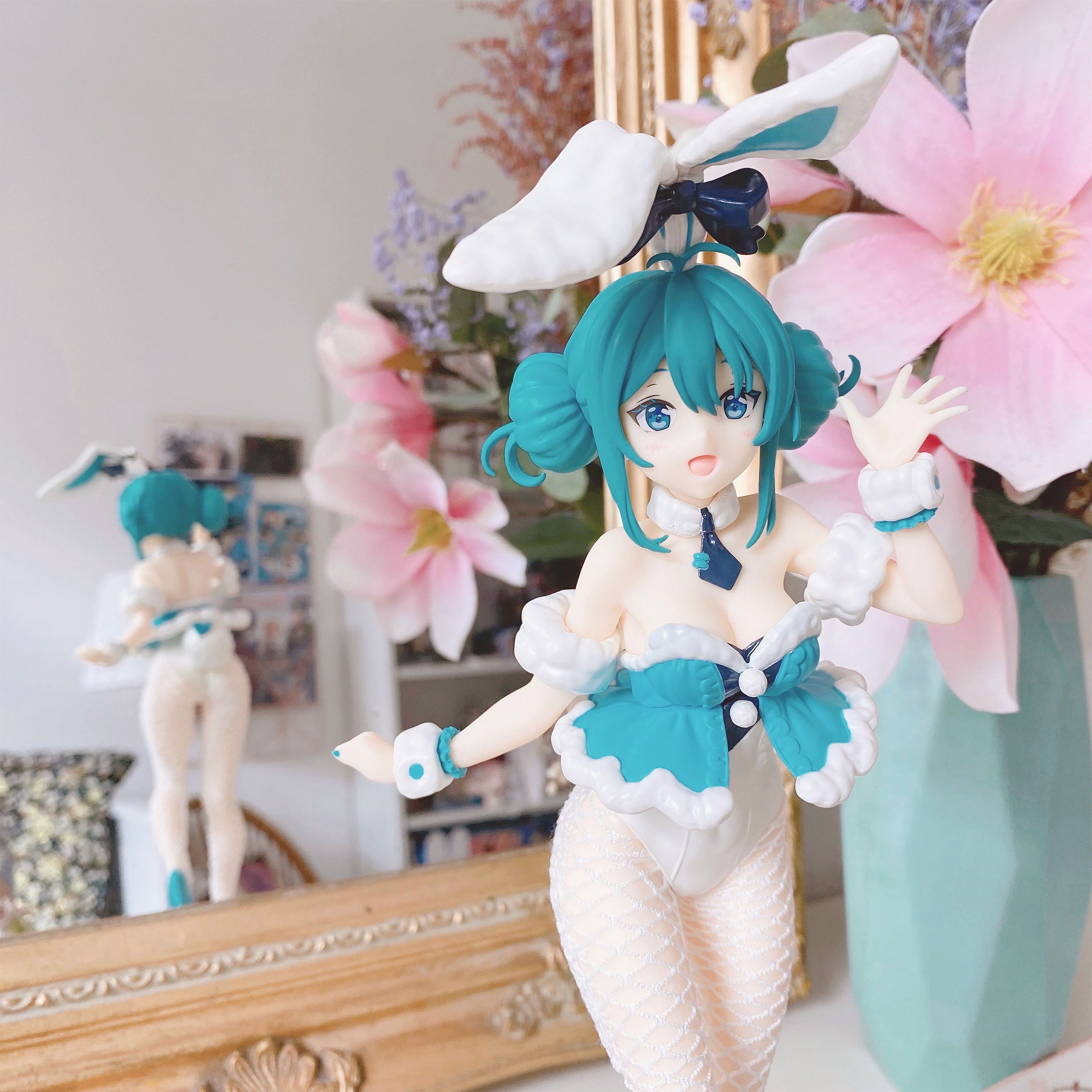 Product image Hatsune Miku - White Rabbit BiCute Bunnies Vocaloid Figure