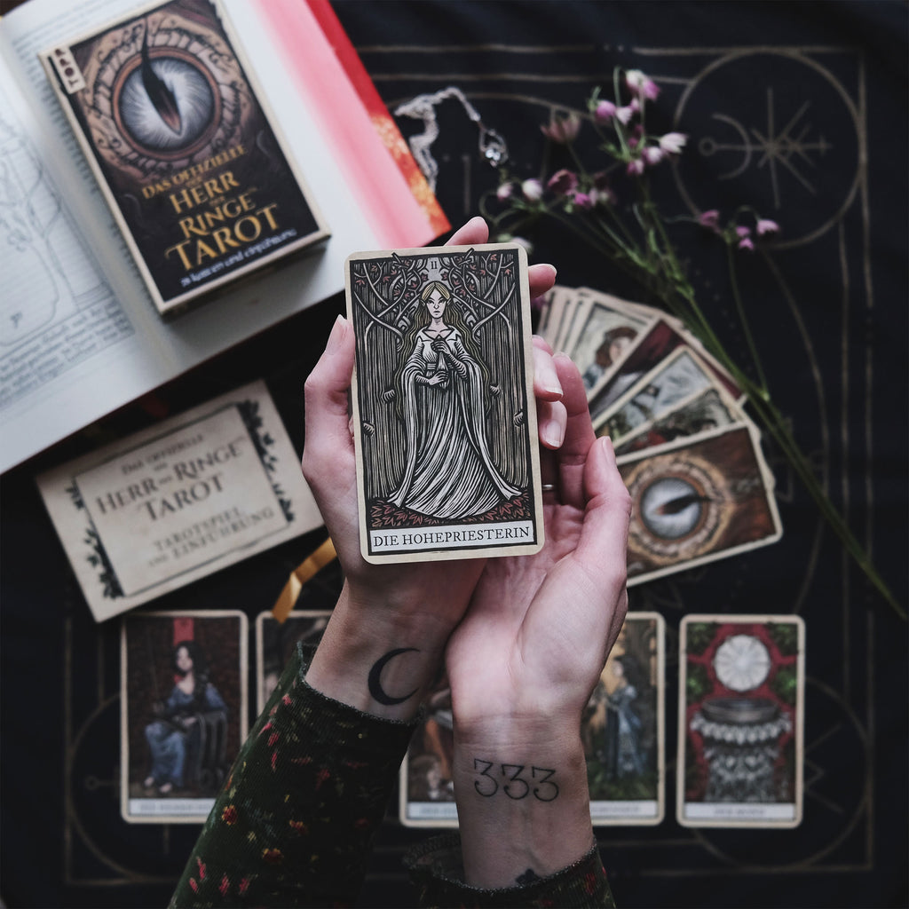 Zdjęcie produktu Tarot Władca Pierścieni - Gra karciana