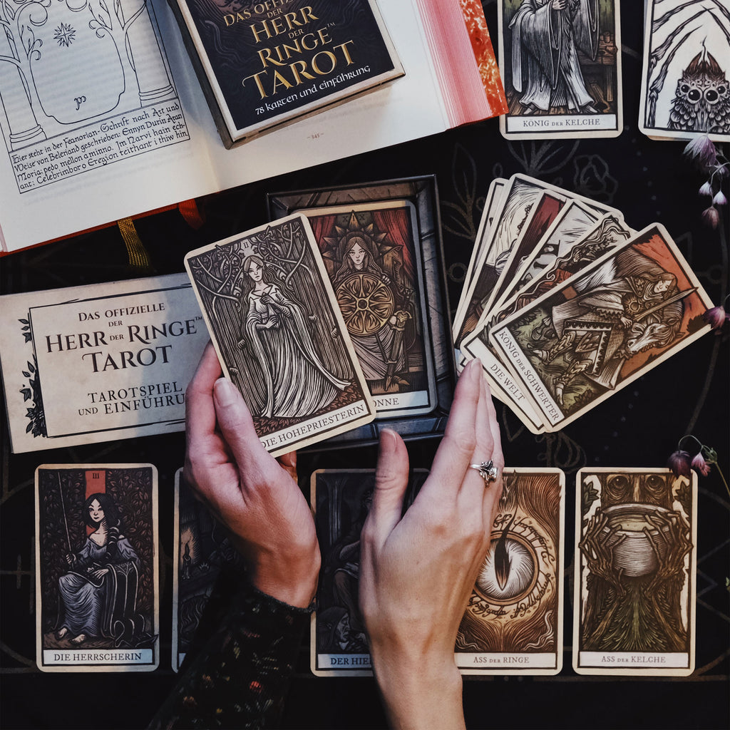 Zdjęcie produktu Tarot Władca Pierścieni - Gra karciana