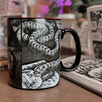 Zdjęcie produktu Junji Ito - Honored Ancestor Kubek z efektem termicznym