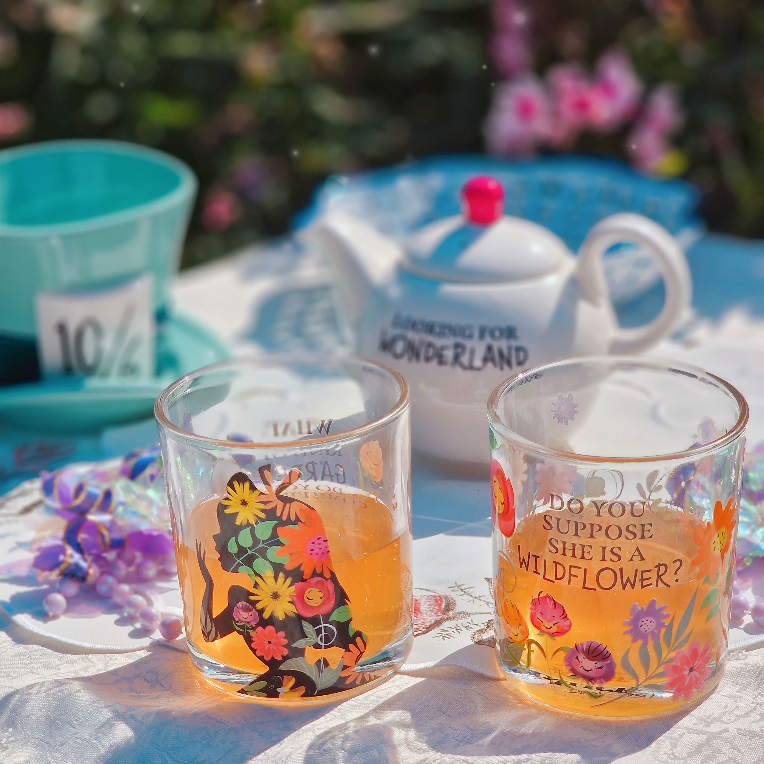 Zdjęcie produktu Alice w Krainie Czarów - Zestaw 2 szklanek z kwiatami