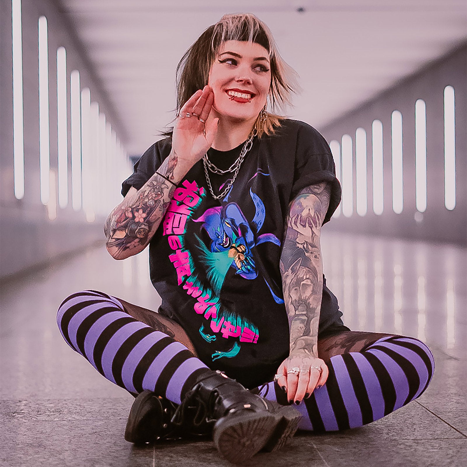 Zdjęcie produktu Disney - Japońska koszulka Ursula czarna