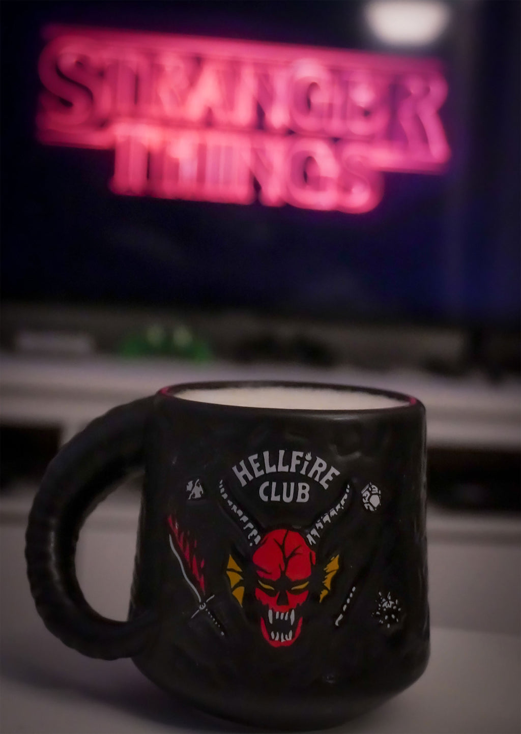 Zdjęcie produktu Stranger Things - Kubek Hellfire Club
