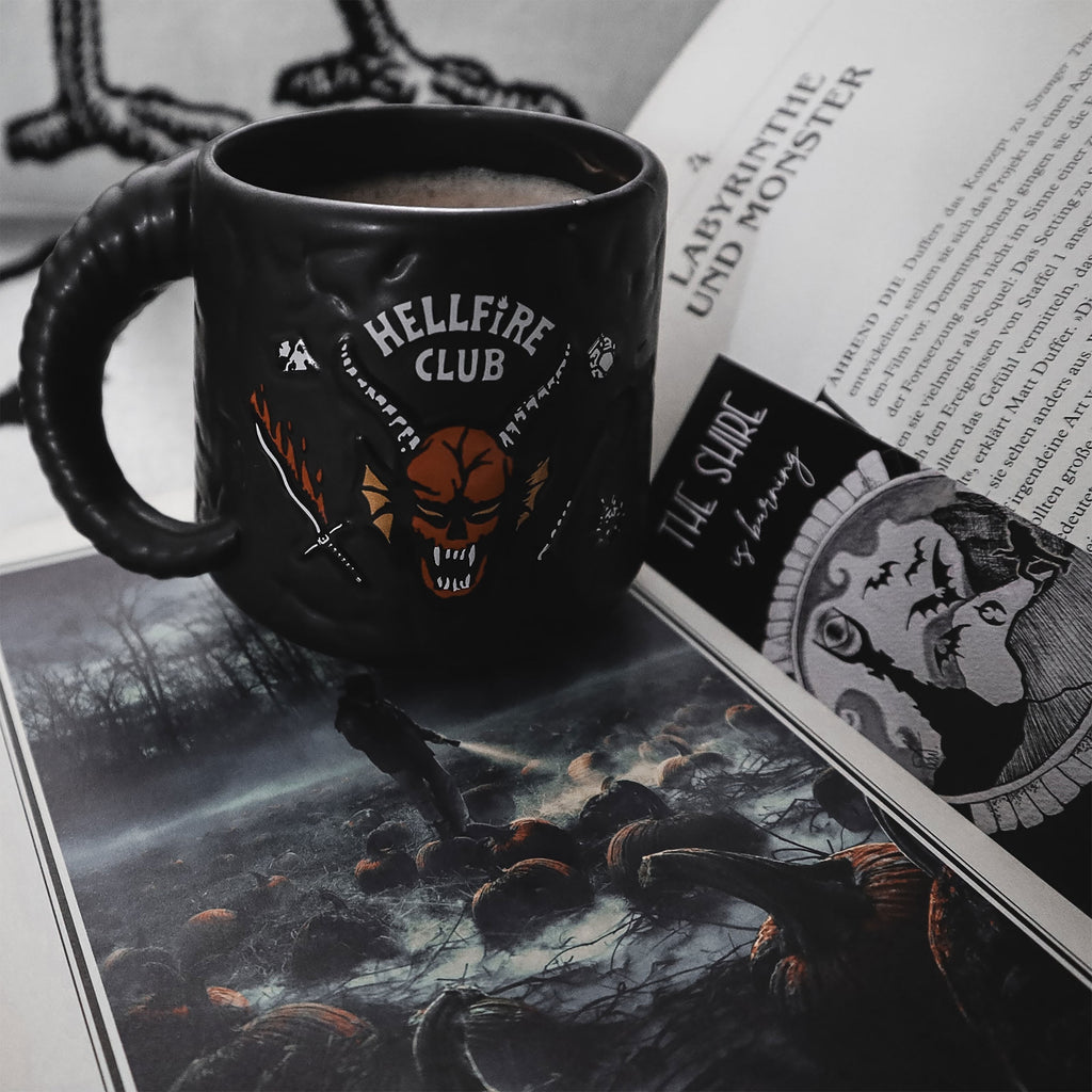 Zdjęcie produktu Stranger Things - Kubek Hellfire Club
